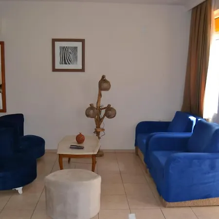 Safari N-8 Apartman *