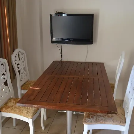 Apartman Safari N-8 *